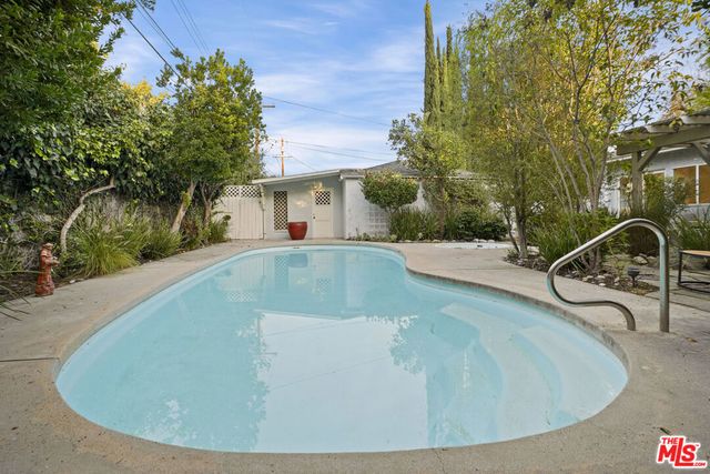 11911 Otsego Street, Valley Village, CA 91607