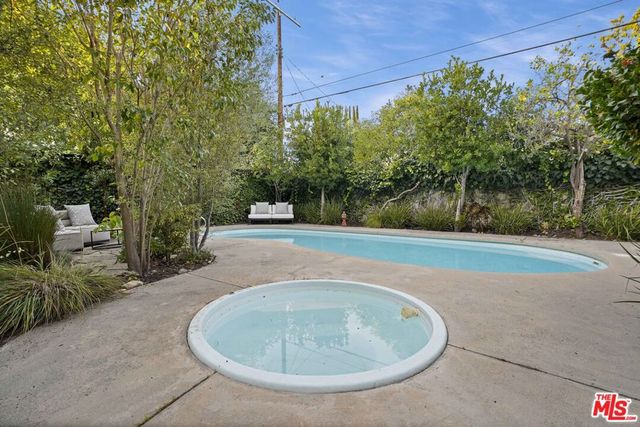 11911 Otsego Street, Valley Village, CA 91607