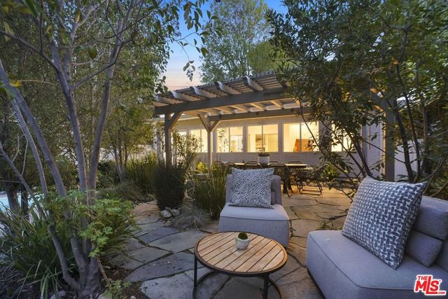 11911 Otsego Street, Valley Village, CA 91607