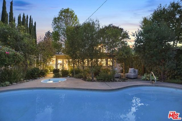 11911 Otsego Street, Valley Village, CA 91607