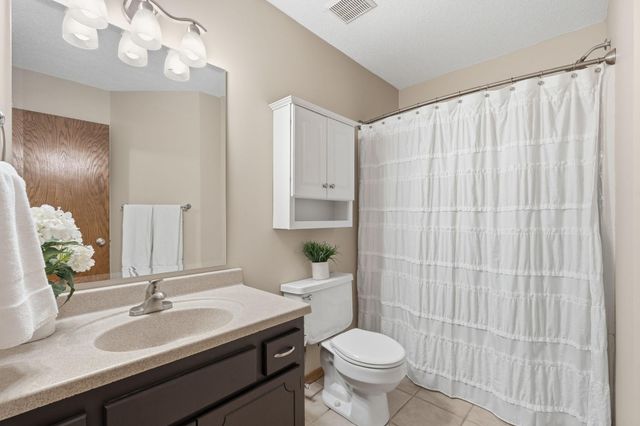 291 Poplar Drive, Shoreview, MN 55126