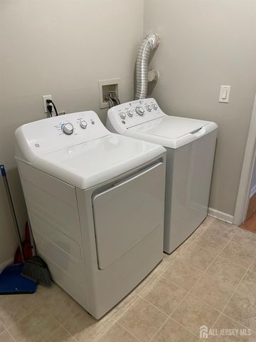 301 Pinelli Drive, Piscataway, NJ 08854