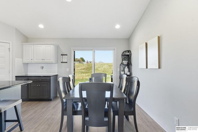 2022 Gindy Circle, Bellevue, NE 68147