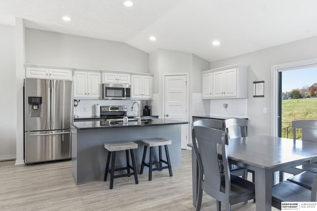 2022 Gindy Circle, Bellevue, NE 68147