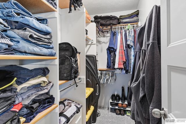 2022 Gindy Circle, Bellevue, NE 68147