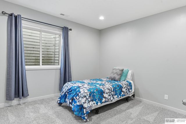 2022 Gindy Circle, Bellevue, NE 68147