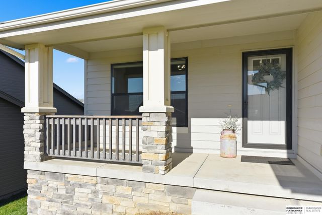 2022 Gindy Circle, Bellevue, NE 68147