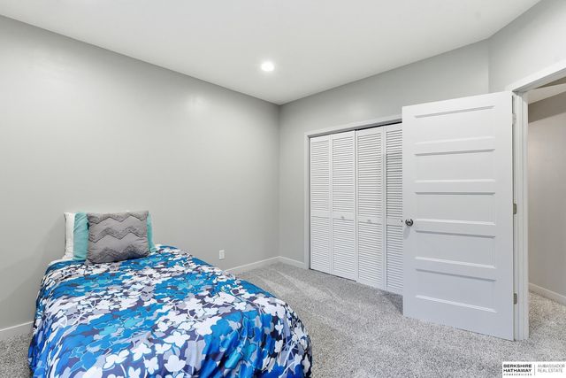 2022 Gindy Circle, Bellevue, NE 68147