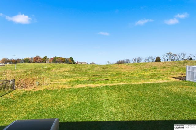 2022 Gindy Circle, Bellevue, NE 68147