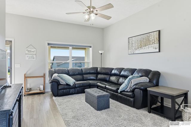 2022 Gindy Circle, Bellevue, NE 68147