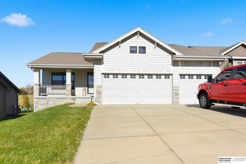 2022 Gindy Circle, Bellevue, NE 68147