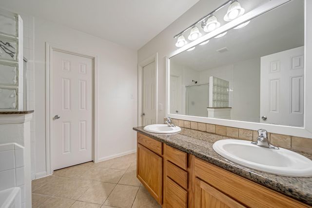 18439 Sunrise Oaks Court, Montgomery, TX 77316