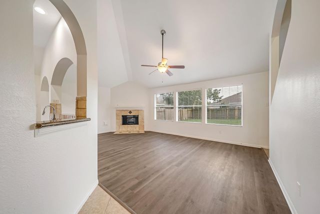 18439 Sunrise Oaks Court, Montgomery, TX 77316