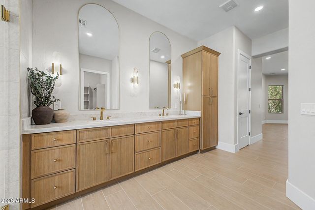 5629 W HEDGEHOG Place, Phoenix, AZ 85083