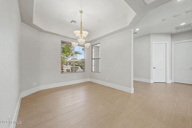 5629 W HEDGEHOG Place, Phoenix, AZ 85083