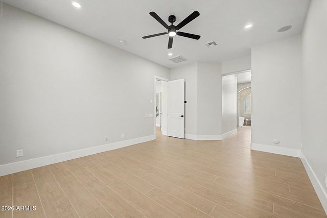 5629 W HEDGEHOG Place, Phoenix, AZ 85083