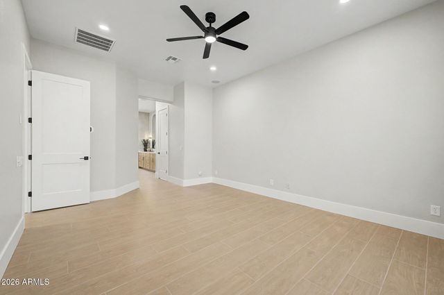 5629 W HEDGEHOG Place, Phoenix, AZ 85083