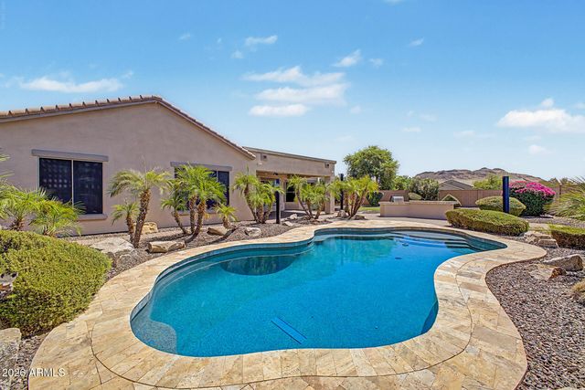 5629 W HEDGEHOG Place, Phoenix, AZ 85083