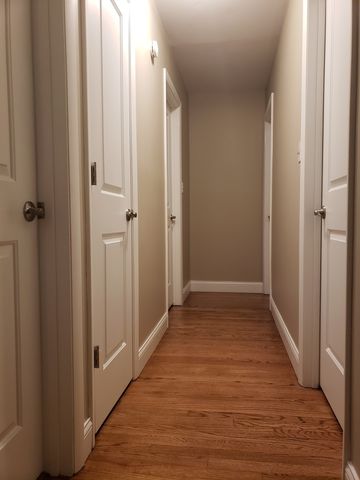 8838 Oakwood Drive, Hickory Hills, IL 60457