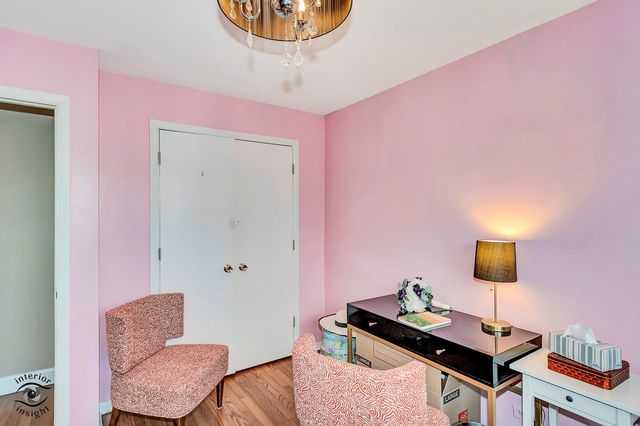 8838 Oakwood Drive, Hickory Hills, IL 60457