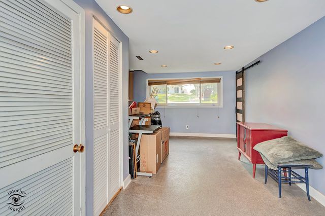 8838 Oakwood Drive, Hickory Hills, IL 60457