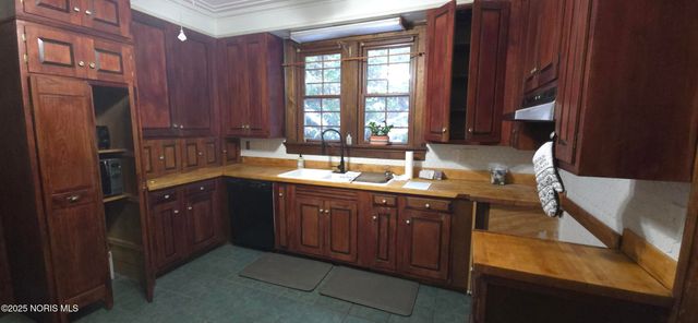 336 Holgate Avenue, Defiance, OH 43512