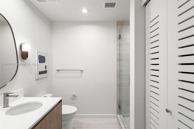 1611 SW 2nd Av 504, Miami, FL 33129