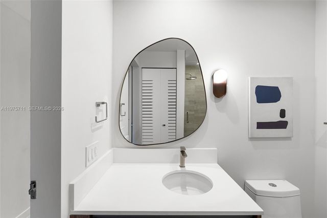 1611 SW 2nd Av 504, Miami, FL 33129