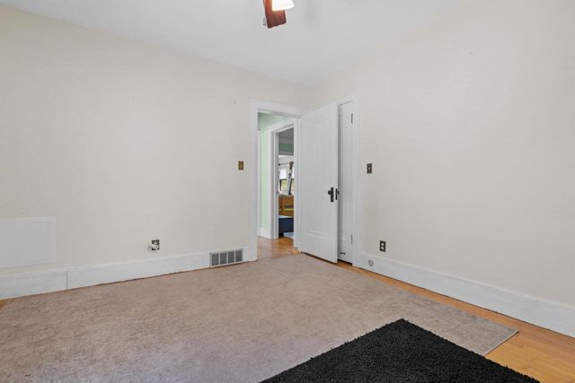 135 W 23RD AVENUE, Oshkosh, WI 54902