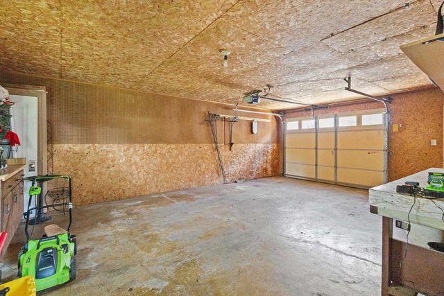135 W 23RD AVENUE, Oshkosh, WI 54902