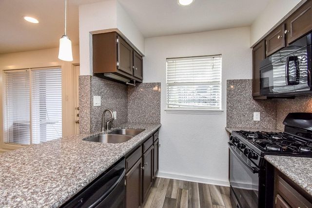 1404 Welch Street 2, Houston, TX 77006
