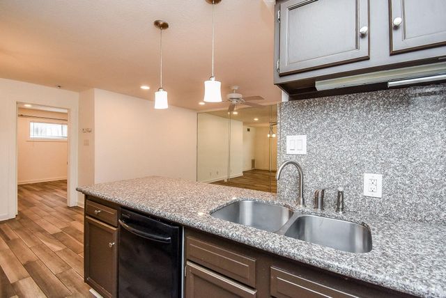 1404 Welch Street 2, Houston, TX 77006