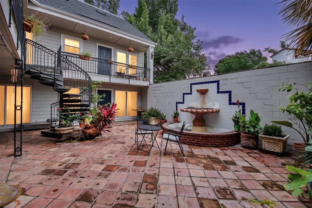 1404 Welch Street 2, Houston, TX 77006