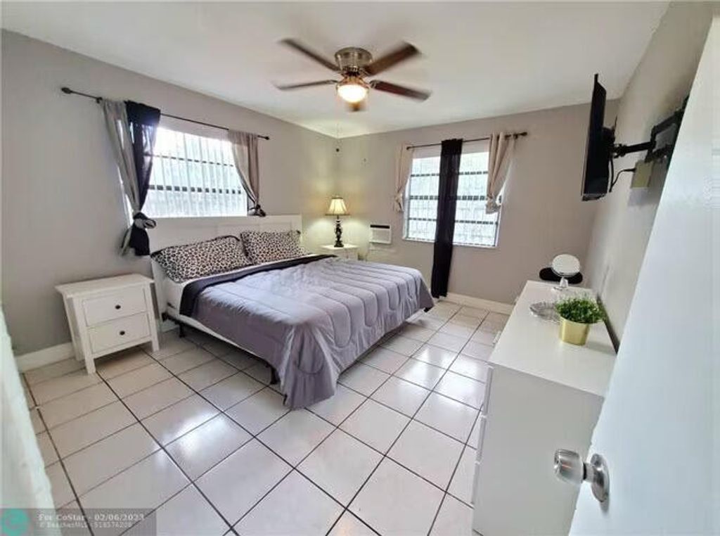 1621 NW 7th Terrace B, Fort Lauderdale, FL 33311