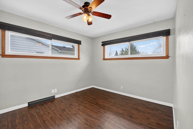 1421 Rainbow Drive, Cedar Falls, IA 50613