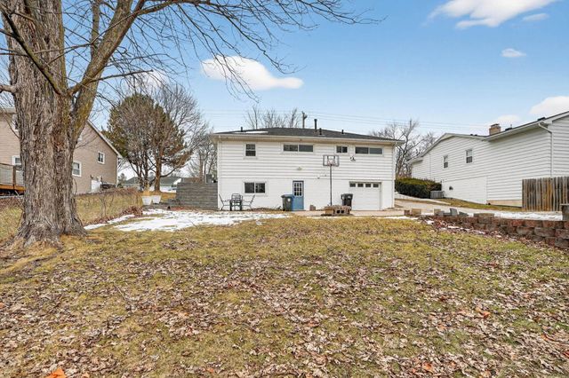 1421 Rainbow Drive, Cedar Falls, IA 50613