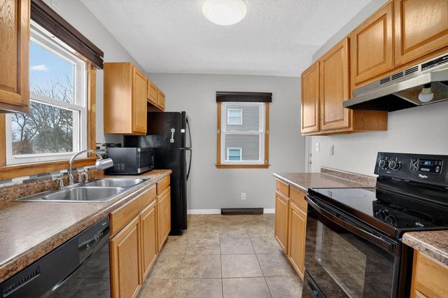 1421 Rainbow Drive, Cedar Falls, IA 50613