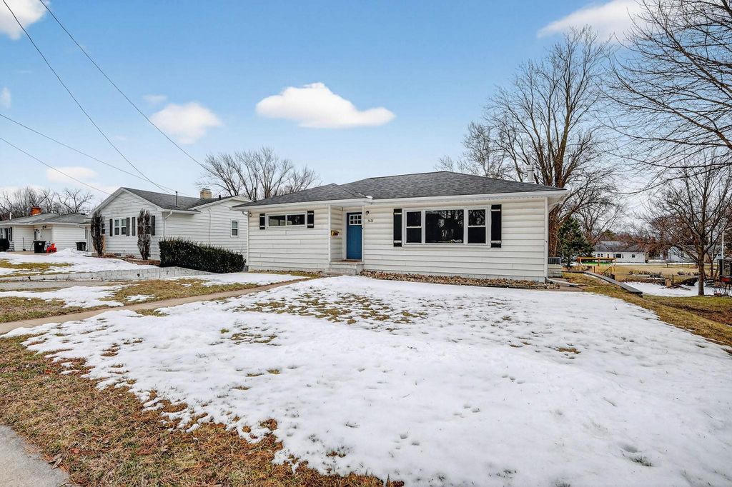 1421 Rainbow Drive, Cedar Falls, IA 50613