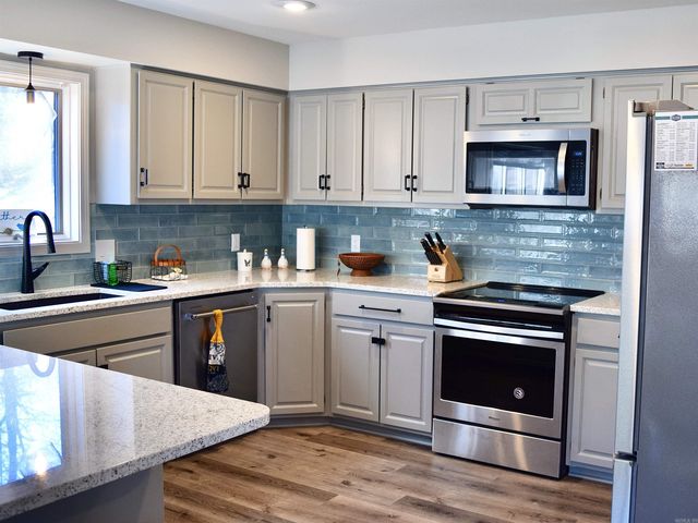 12 DelavEga Circle, Hot Springs Village, AR 71909