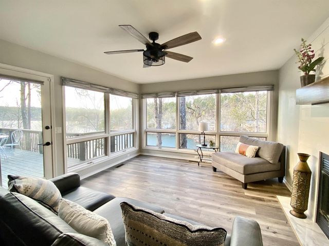 12 DelavEga Circle, Hot Springs Village, AR 71909