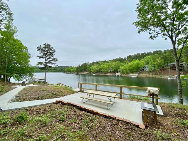 12 DelavEga Circle, Hot Springs Village, AR 71909