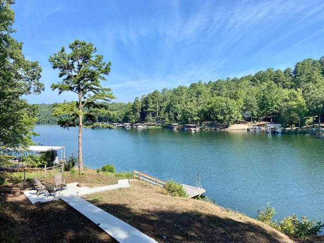 12 DelavEga Circle, Hot Springs Village, AR 71909