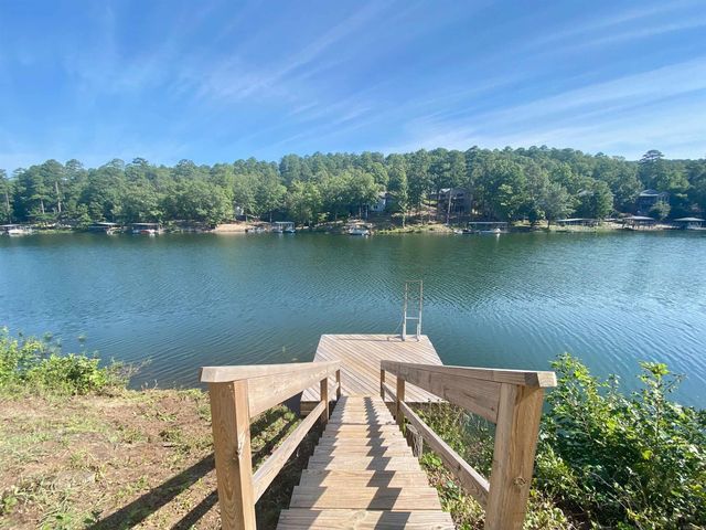 12 DelavEga Circle, Hot Springs Village, AR 71909