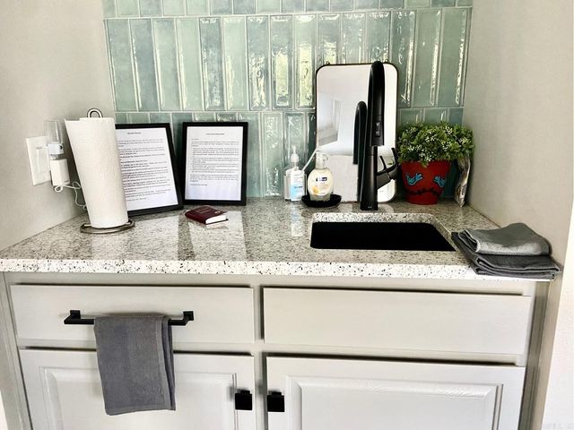 12 DelavEga Circle, Hot Springs Village, AR 71909