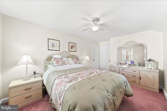 322 TWIN OAKS DR, Havertown, PA 19083