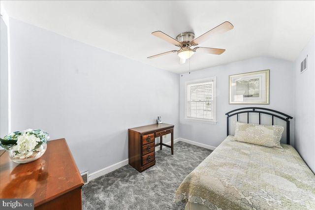 322 TWIN OAKS DR, Havertown, PA 19083