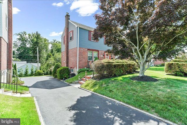322 TWIN OAKS DR, Havertown, PA 19083