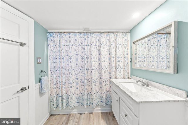 322 TWIN OAKS DR, Havertown, PA 19083