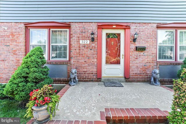 322 TWIN OAKS DR, Havertown, PA 19083