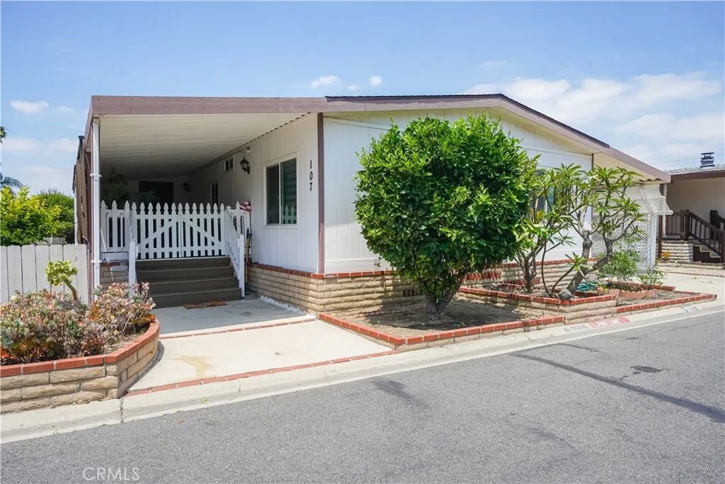 21217 Washington 107, Walnut, CA 91789